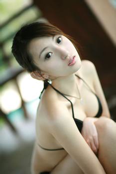 ligatempo slot online Shi Zhijian menatap wanita cantik yang berlutut di depannya